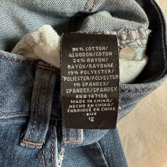 1822 Denim Distressed Blue Ankle Jeans Women’s Size 12 - Picture 3 of 12